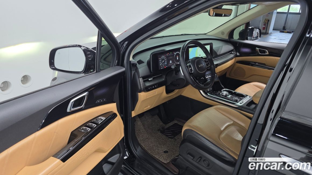 Kia Carnival 9-Seater Signature, 2023