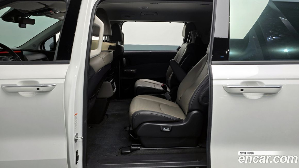 Kia Carnival 9-Seater Noblesse, 2024