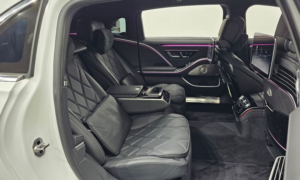 Mercedes-Benz S-Class Maybach S580 4MATIC, 2024