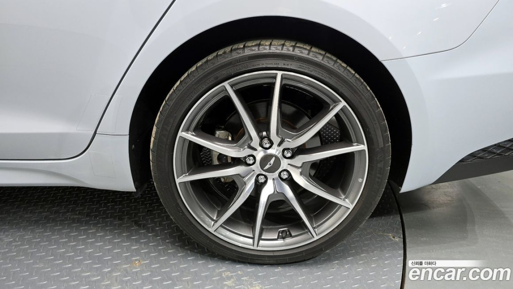 Genesis G70 Gasoline 2.0T 2WD, 2021