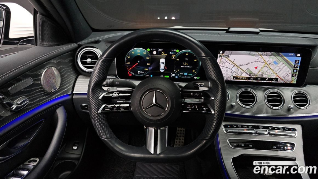 Mercedes-Benz E-Class E350 4MATIC AMG Line, 2022