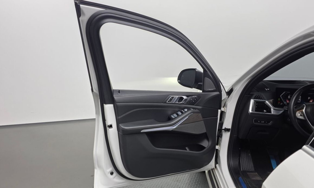 BMW X7 xDrive 40i Design Pure Excellence 6-Seater, 2024
