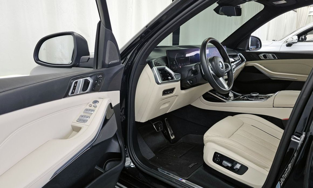 BMW X7 xDrive 40i M Sport 6STR, 2024