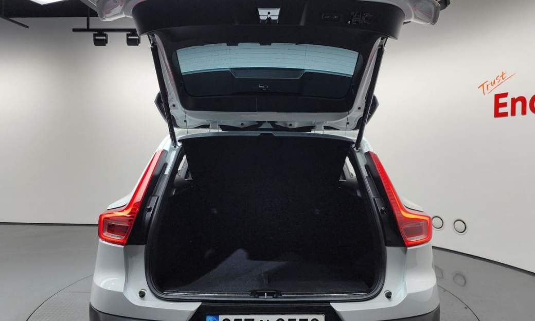 Volvo XC40 B4 Inscription, 2022