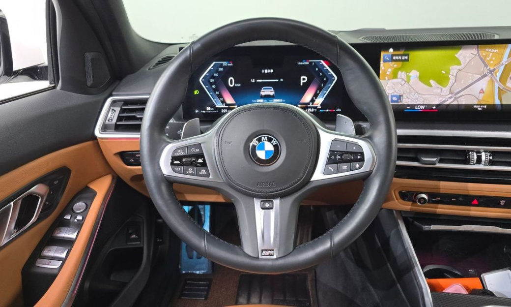 BMW 3-Series 320i M Sport, 2023