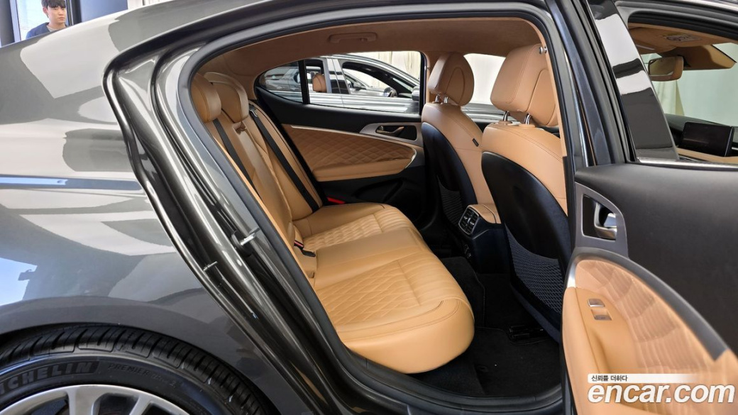 Genesis G70 Gasoline 2.0T 4WD, 2022