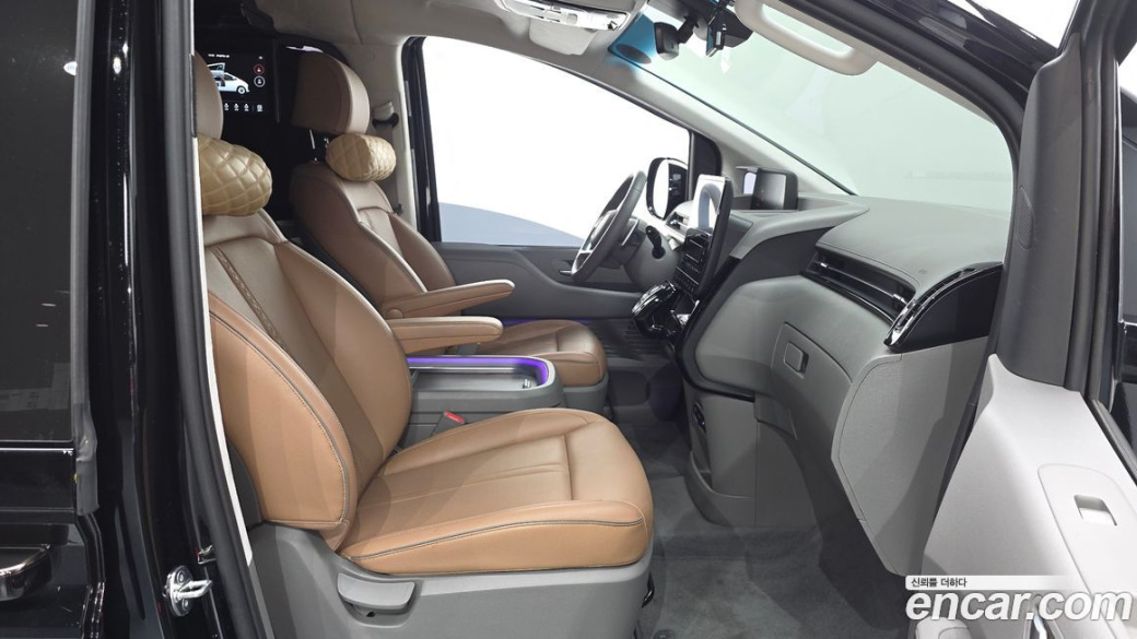 Hyundai Staria 2WD Camping Car, 2023