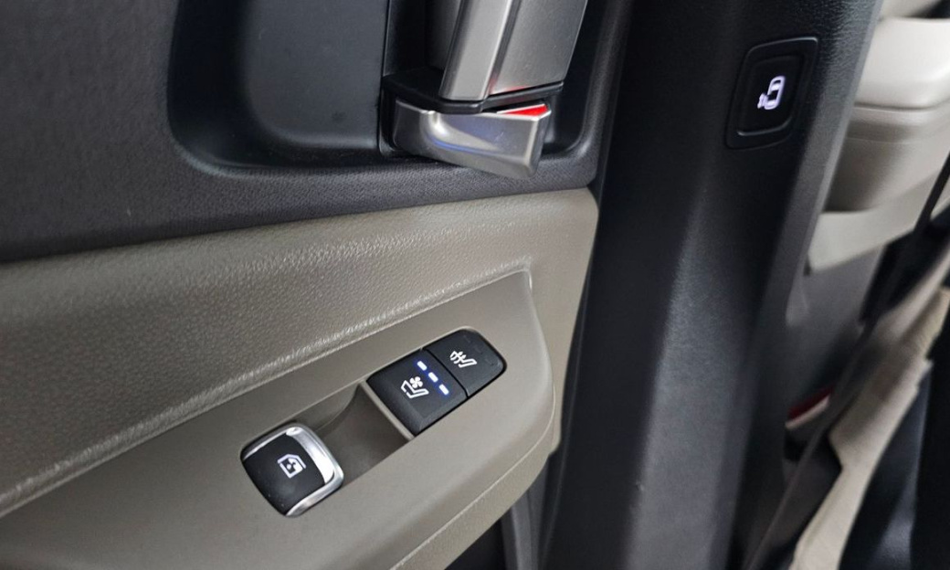 Kia Carnival 9-Seater Noblesse, 2025
