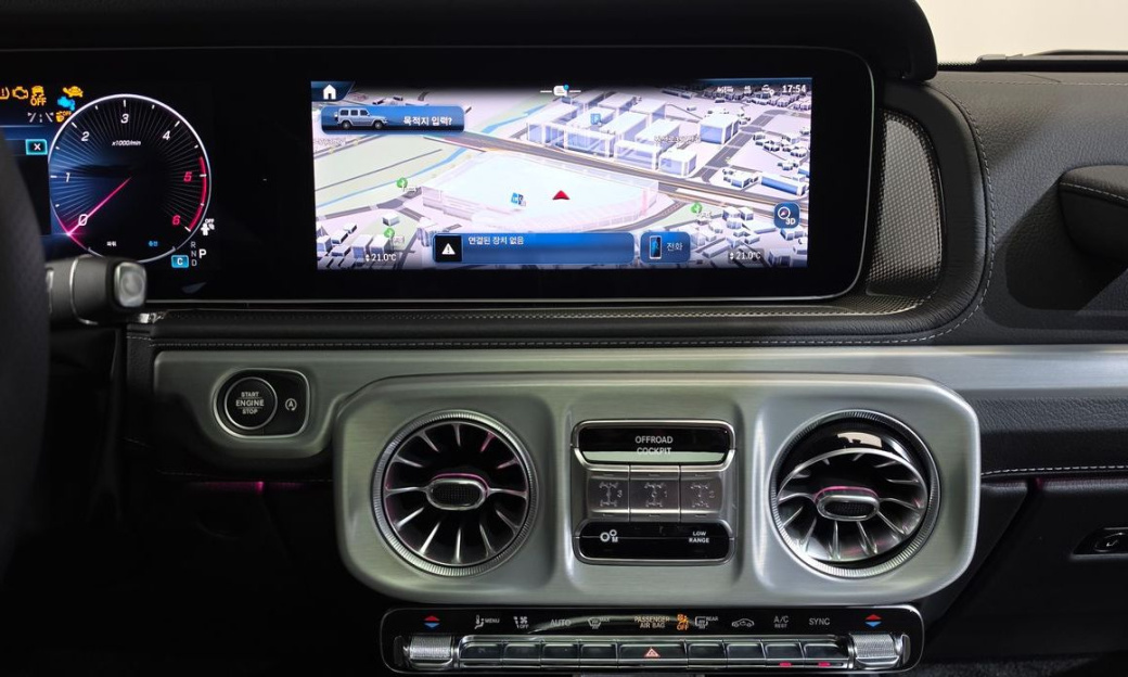 Mercedes-Benz G-Class G450d, 2025