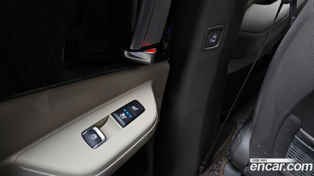 Kia Carnival 7-Seater Signature, 2024