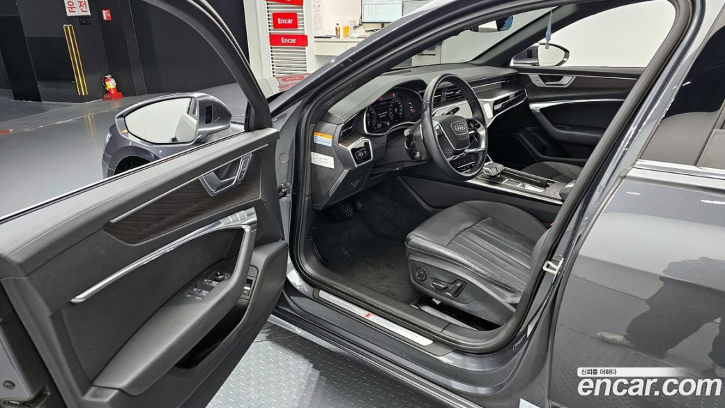Audi A6 45 TFSI Quattro Premium, 2023