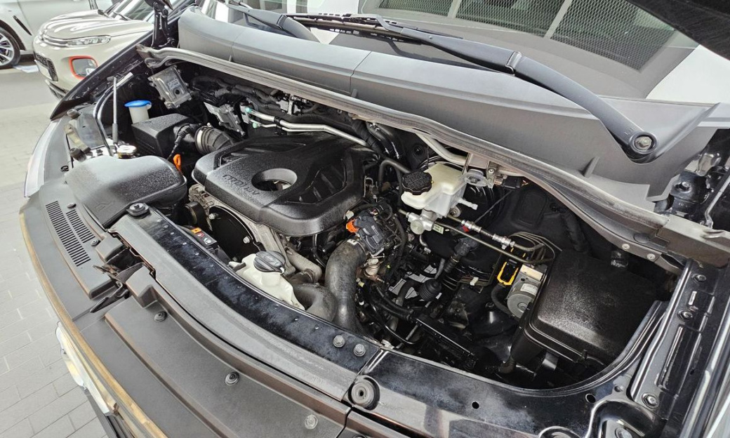 Hyundai Solati 15-seater, 2022