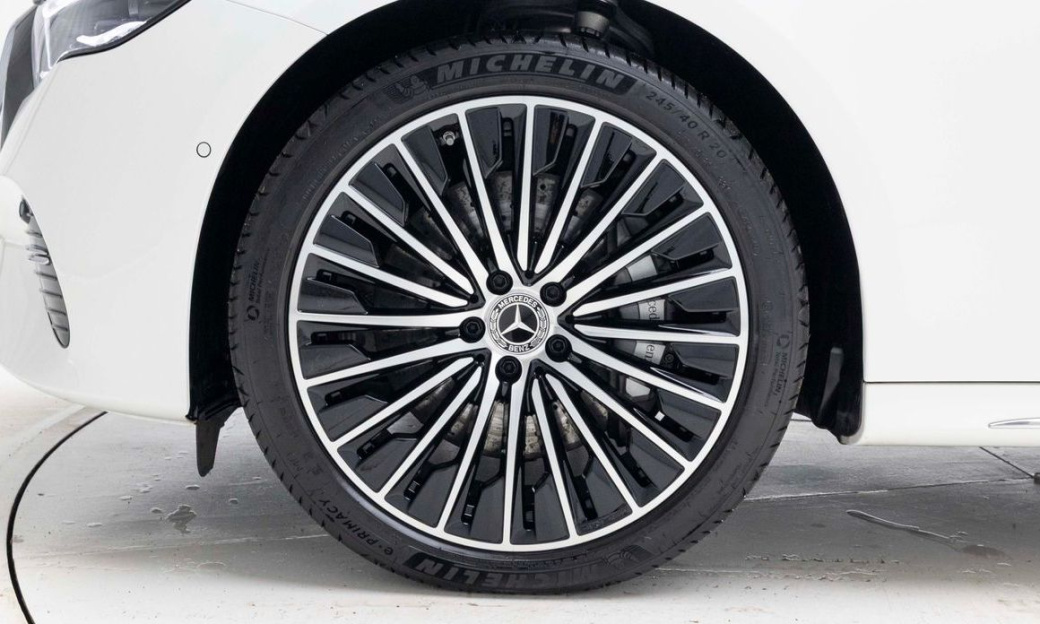 Mercedes-Benz E-Class E450 4MATIC Exclusive, 2025