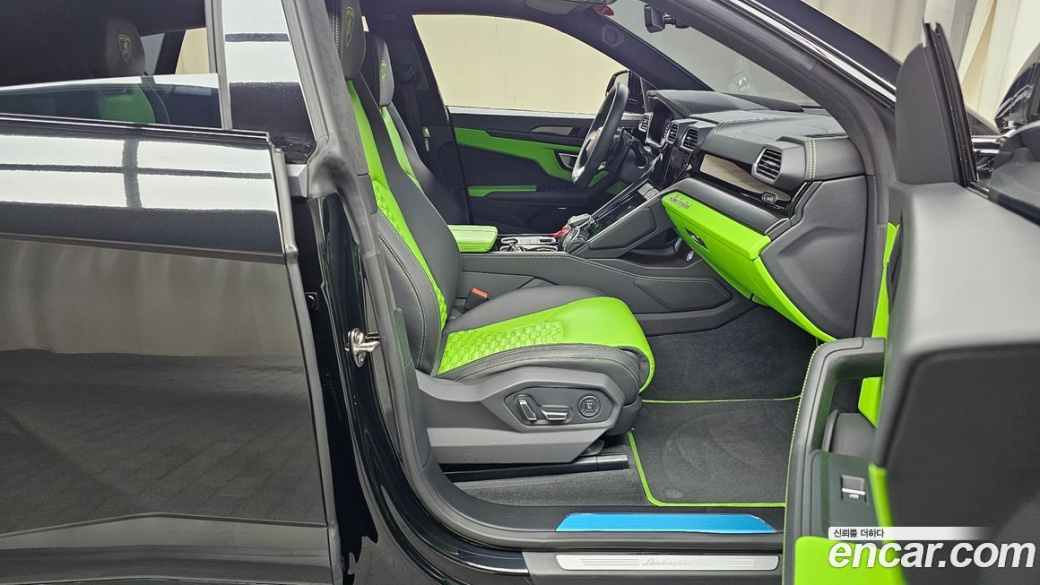 Lamborghini Urus 4.0 V8, 2022
