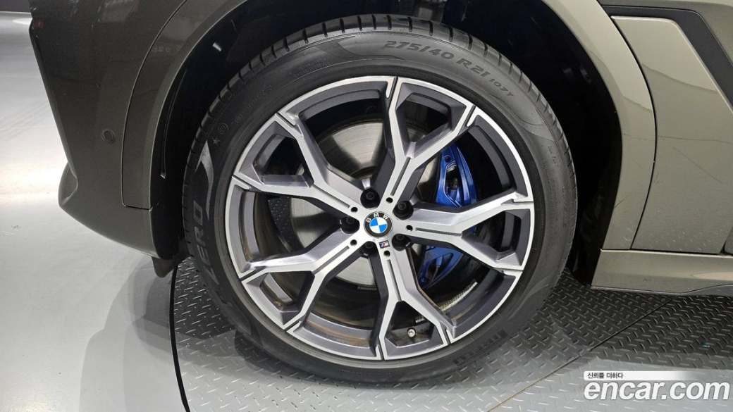 BMW X6 xDrive40i M Sport, 2023