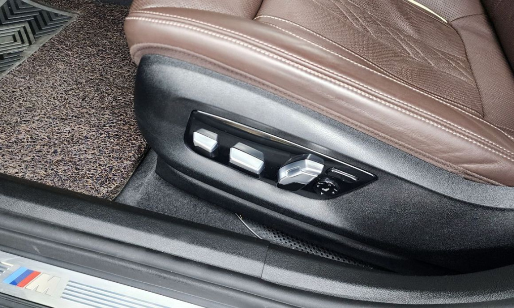 BMW Gran Turismo 640i xDrive M Sport, 2022