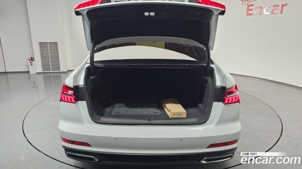 Audi A6 45 TFSI Quattro Premium, 2022