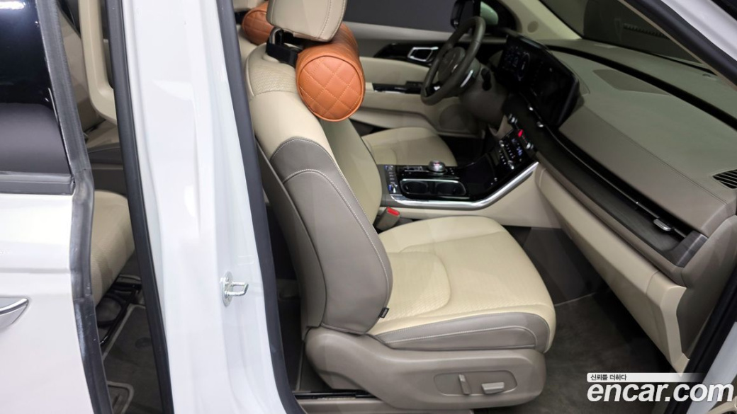 Kia Carnival 9-Seater Noblesse, 2023
