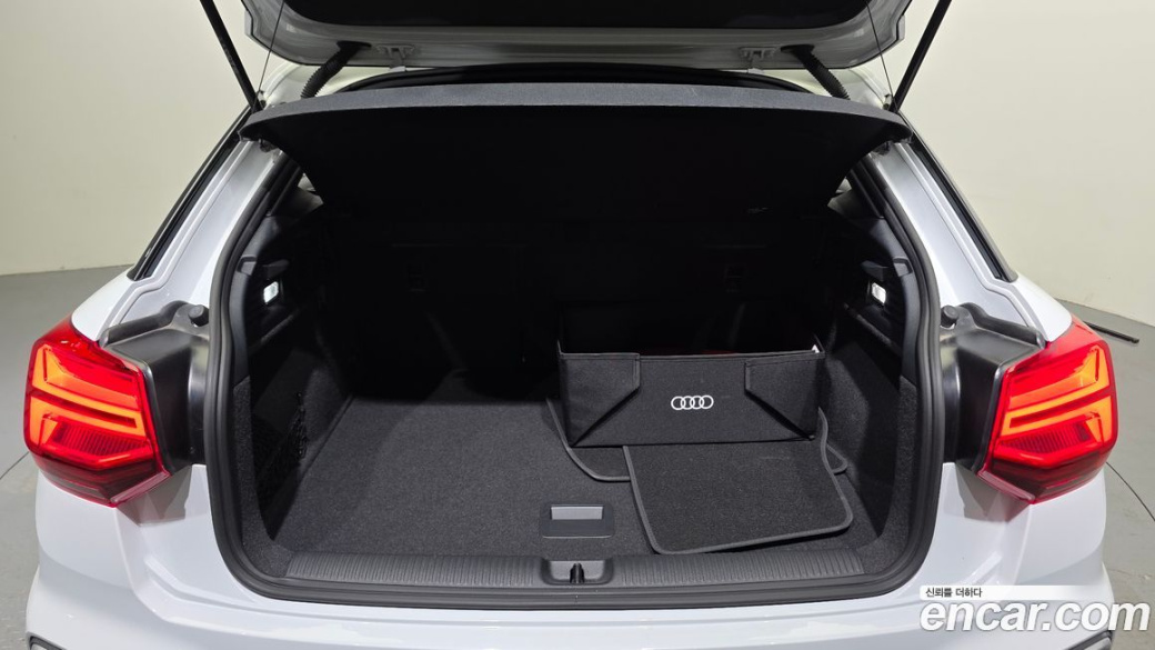 Audi Q2 35 TDI Premium, 2023