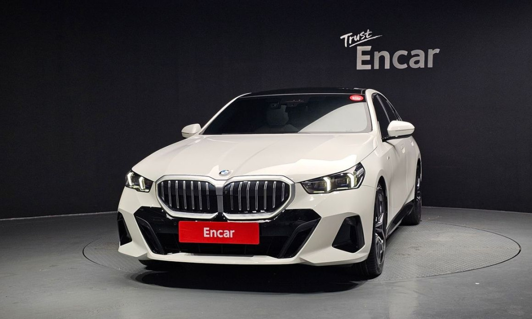 BMW 5-Series 520i M Sport, 2024