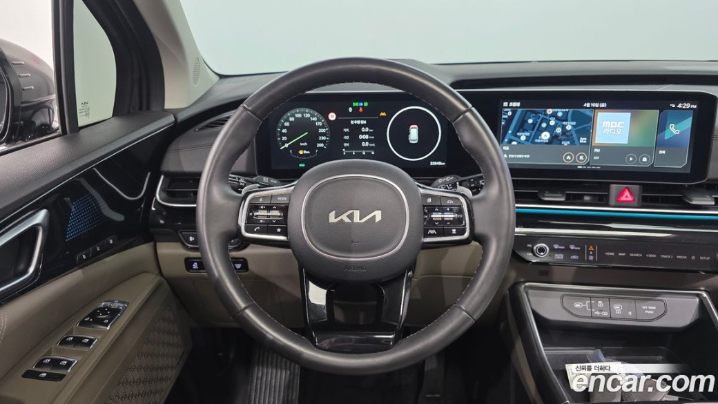 Kia Carnival 9-Seater Gravity, 2025