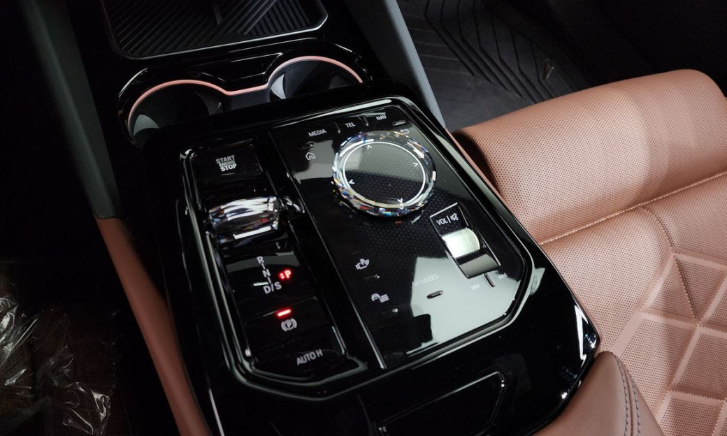 BMW 5-Series 530i xDrive M Sport, 2025