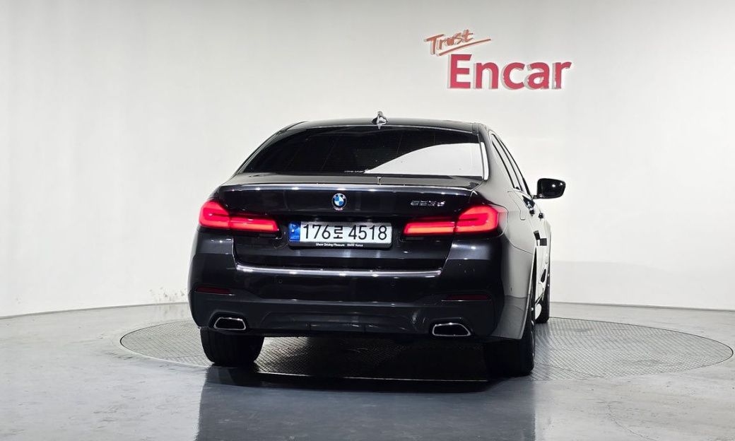 BMW 5-Series 523d M Sport, 2023
