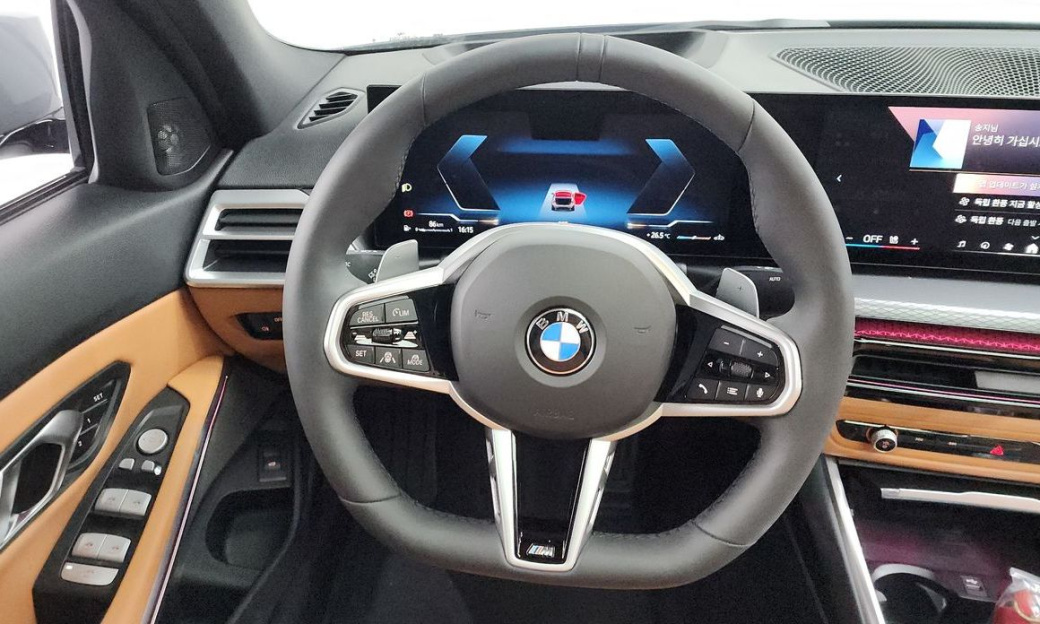 BMW 3-Series 320i M Sport, 2025