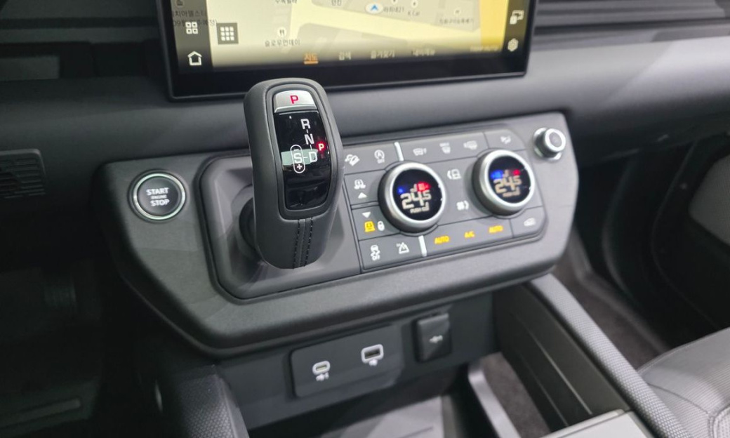Land Rover Defender 130 P400 Outbound, 2024