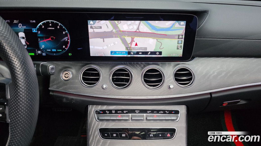 Mercedes-Benz E-Class E350 4MATIC AMG Line, 2023