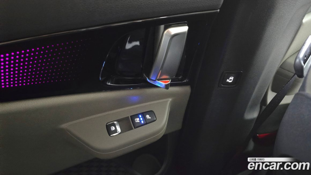 Kia Carnival 7-Seater Gravity, 2025