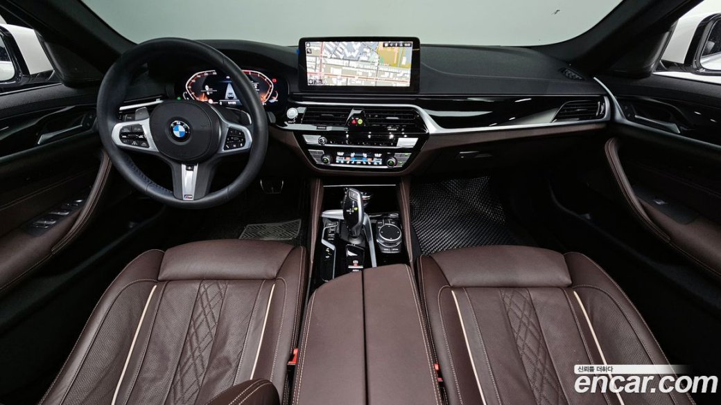 BMW 5-Series 530i xDrive M Sport Package, 2023