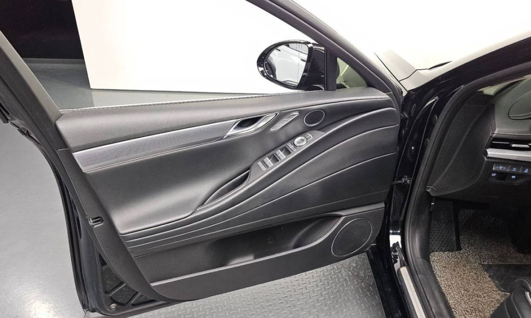 Genesis G80 Gasoline 2.5 Turbo AWD, 2023