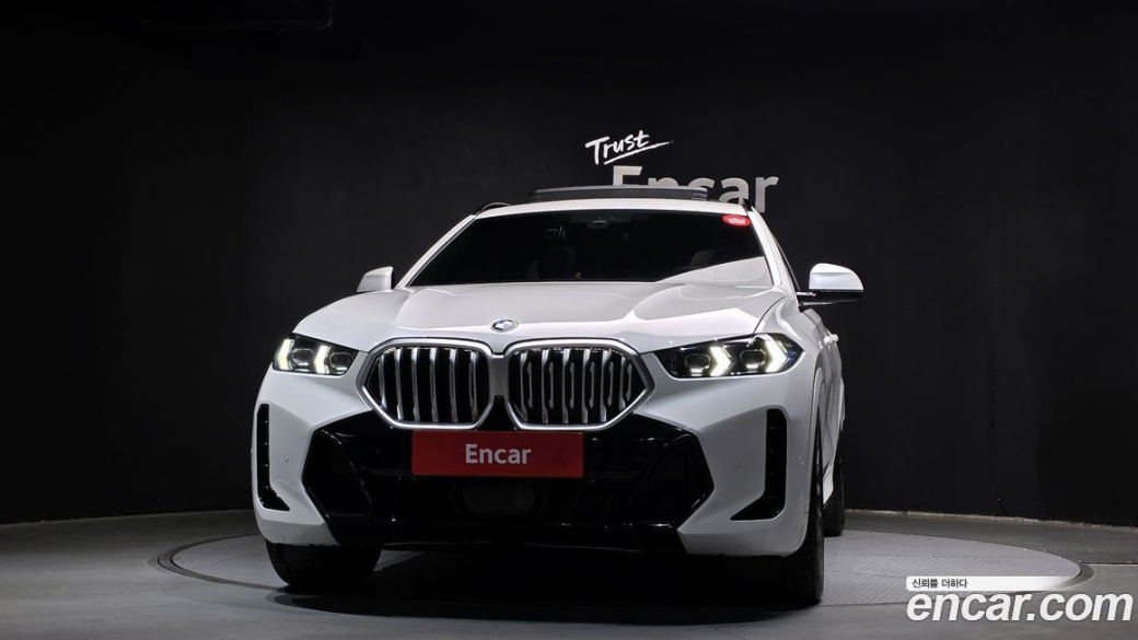 BMW X6 xDrive40i M Sport, 2025
