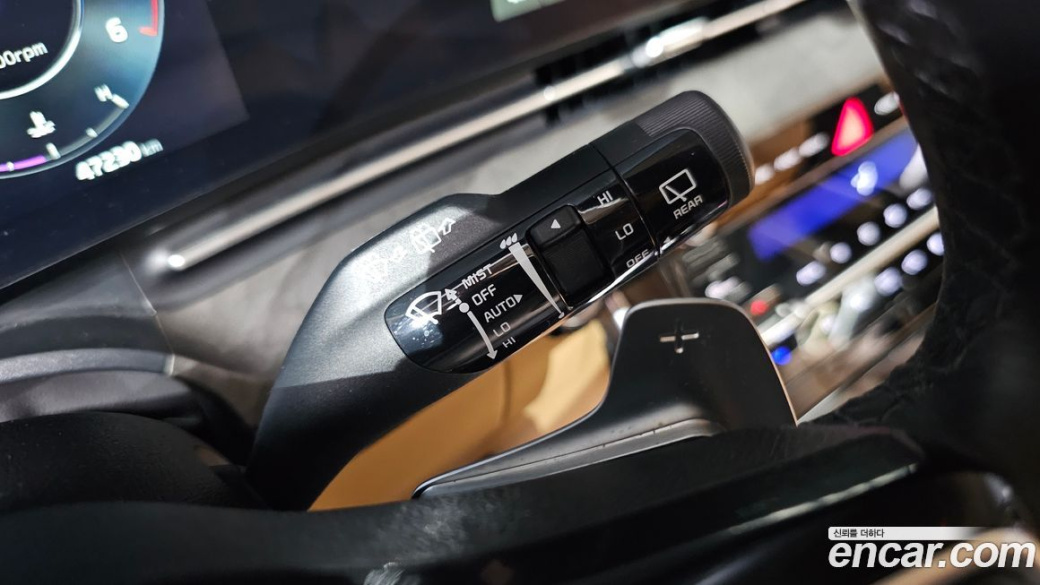 Kia Carnival 9-Seater Signature, 2023