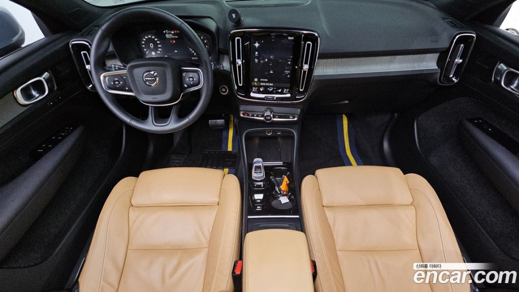 Volvo XC40 B4 Inscription, 2022