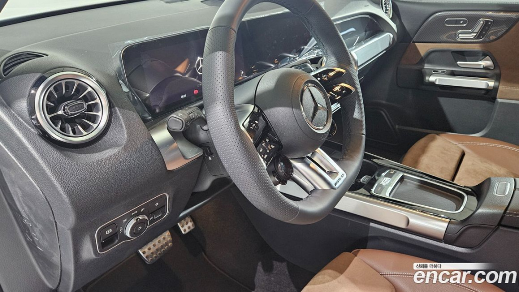 Mercedes-Benz GLB-Class AMG GLB35 4MATIC, 2025