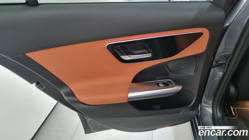 Mercedes-Benz C-Class C200 Avantgarde, 2025