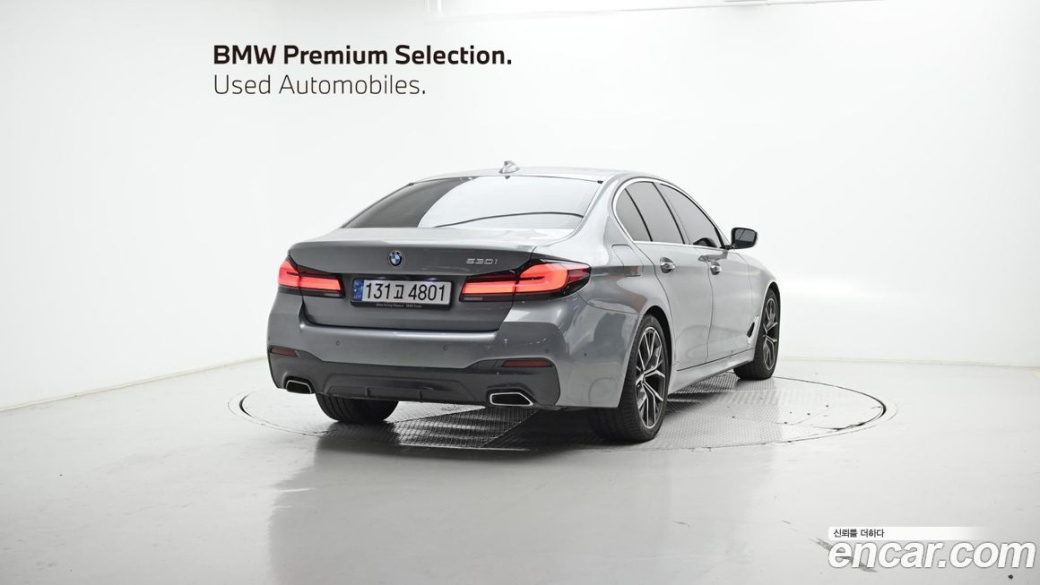 BMW 5-Series 530i M Sport Package, 2023
