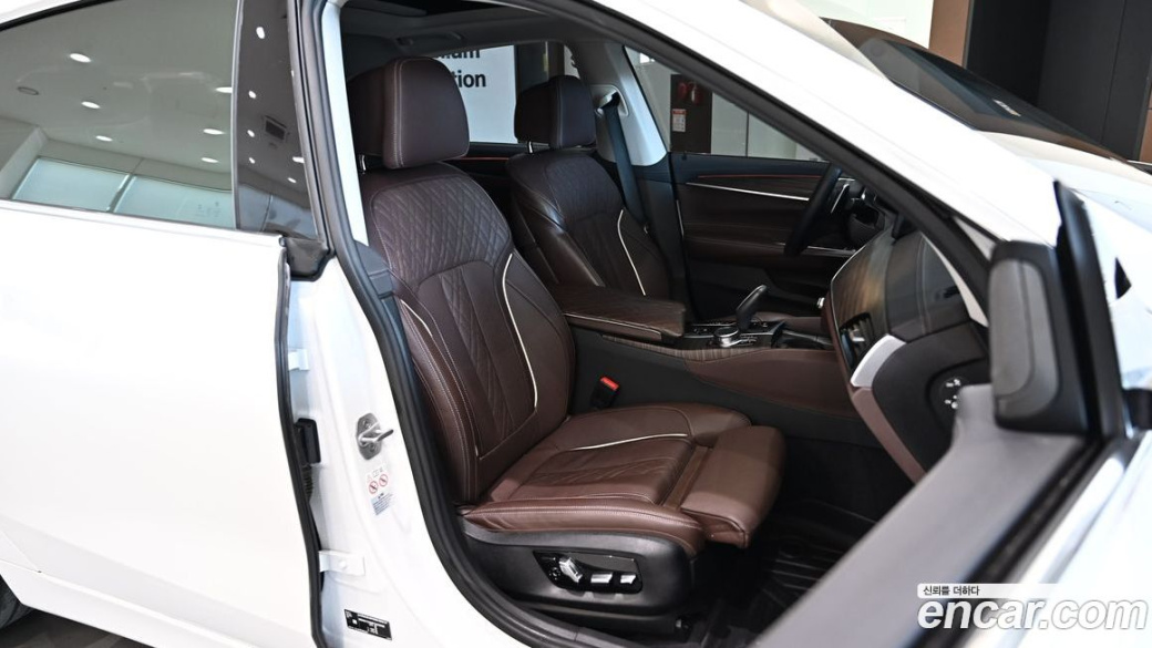 BMW Gran Turismo 630i xDrive Luxury, 2023