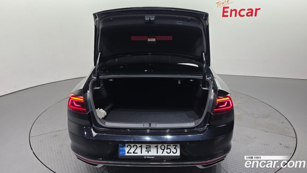 Volkswagen Passat 2.0 TDI Prestige, 2022