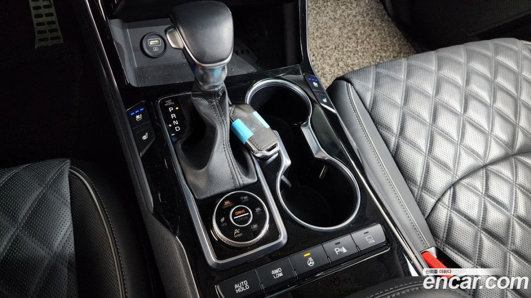 Kia Mohave Diesel 3.0 4WD 6-Seater, 2022