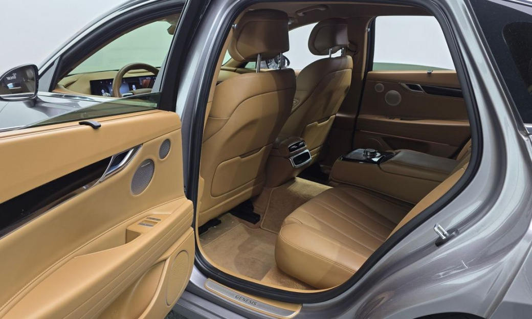 Genesis G80 Gasoline 2.5 Turbo AWD, 2025