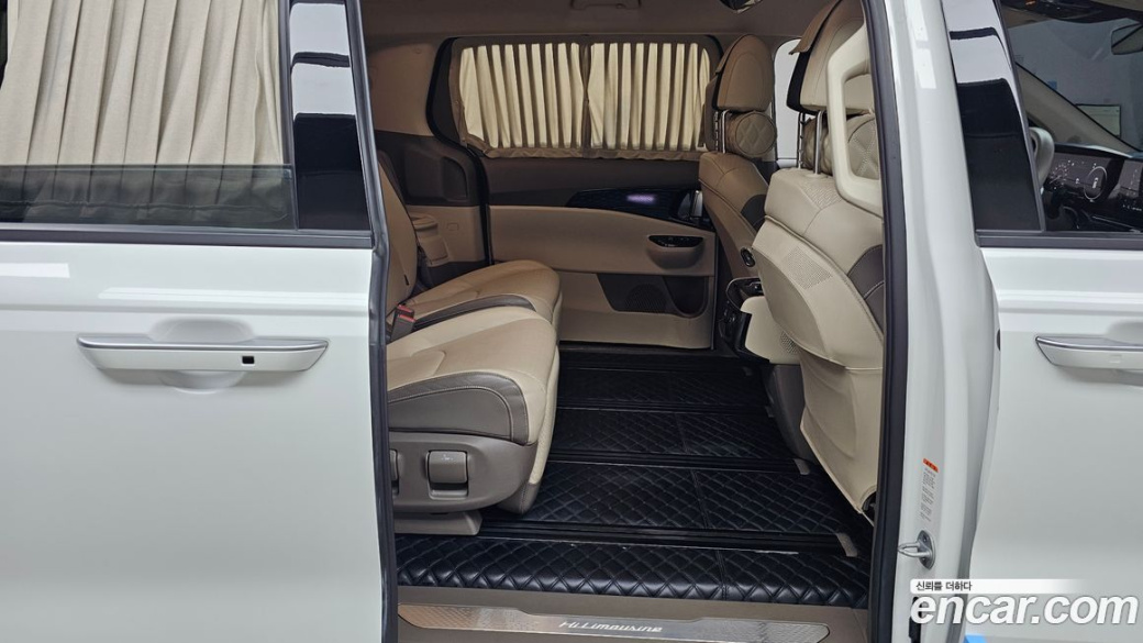 Kia Carnival 7-Seater Hi-Limousine, 2022