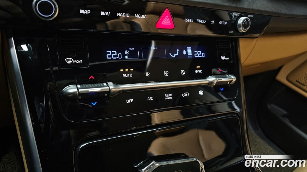 Kia Carnival 9-Seater Signature, 2023