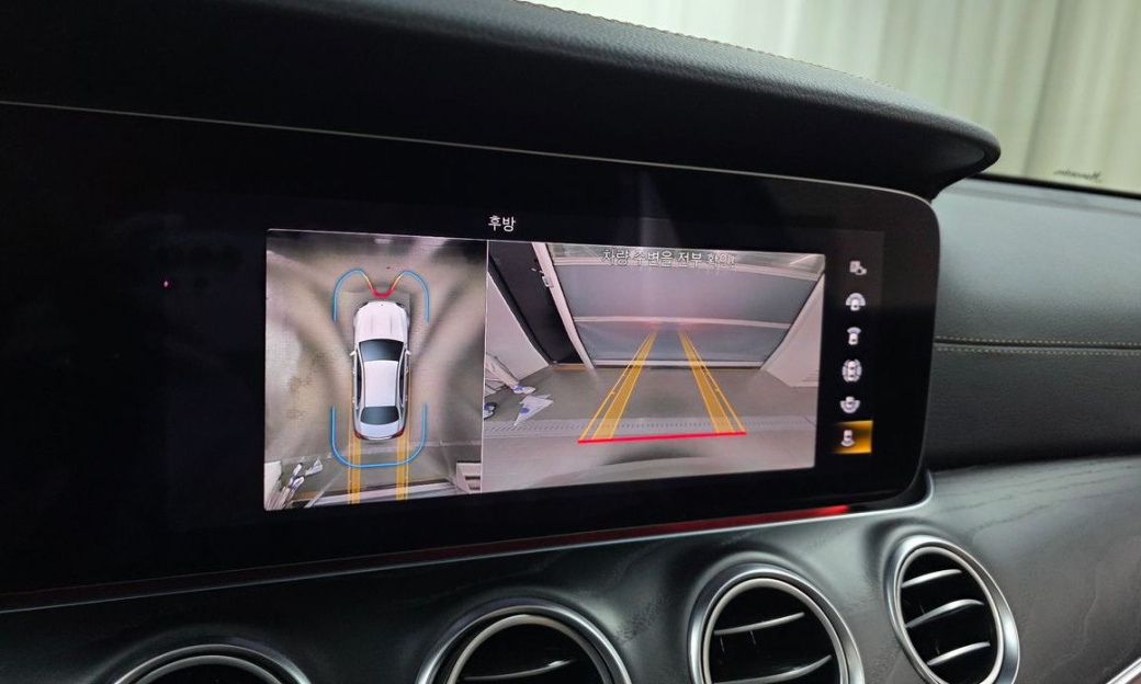Mercedes-Benz E-Class E250 AMG Line, 2023