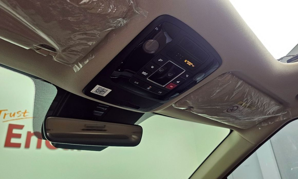 Kia Carnival 7-Seater Signature, 2022