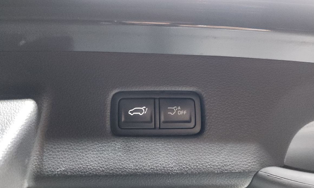 Kia Carnival 9-Seater Signature, 2025