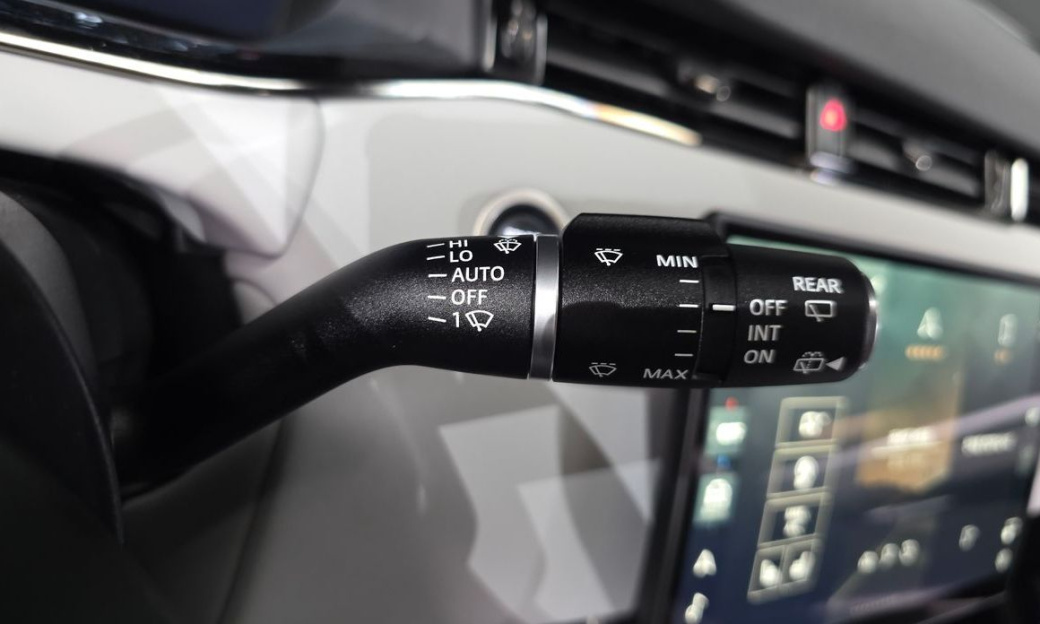 Land Rover Range Rover Evoque P250 Dynamic SE, 2024