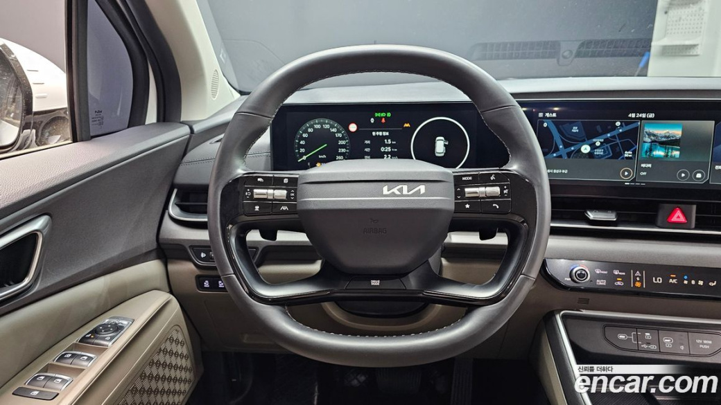 Kia Carnival 9-Seater Prestige, 2025